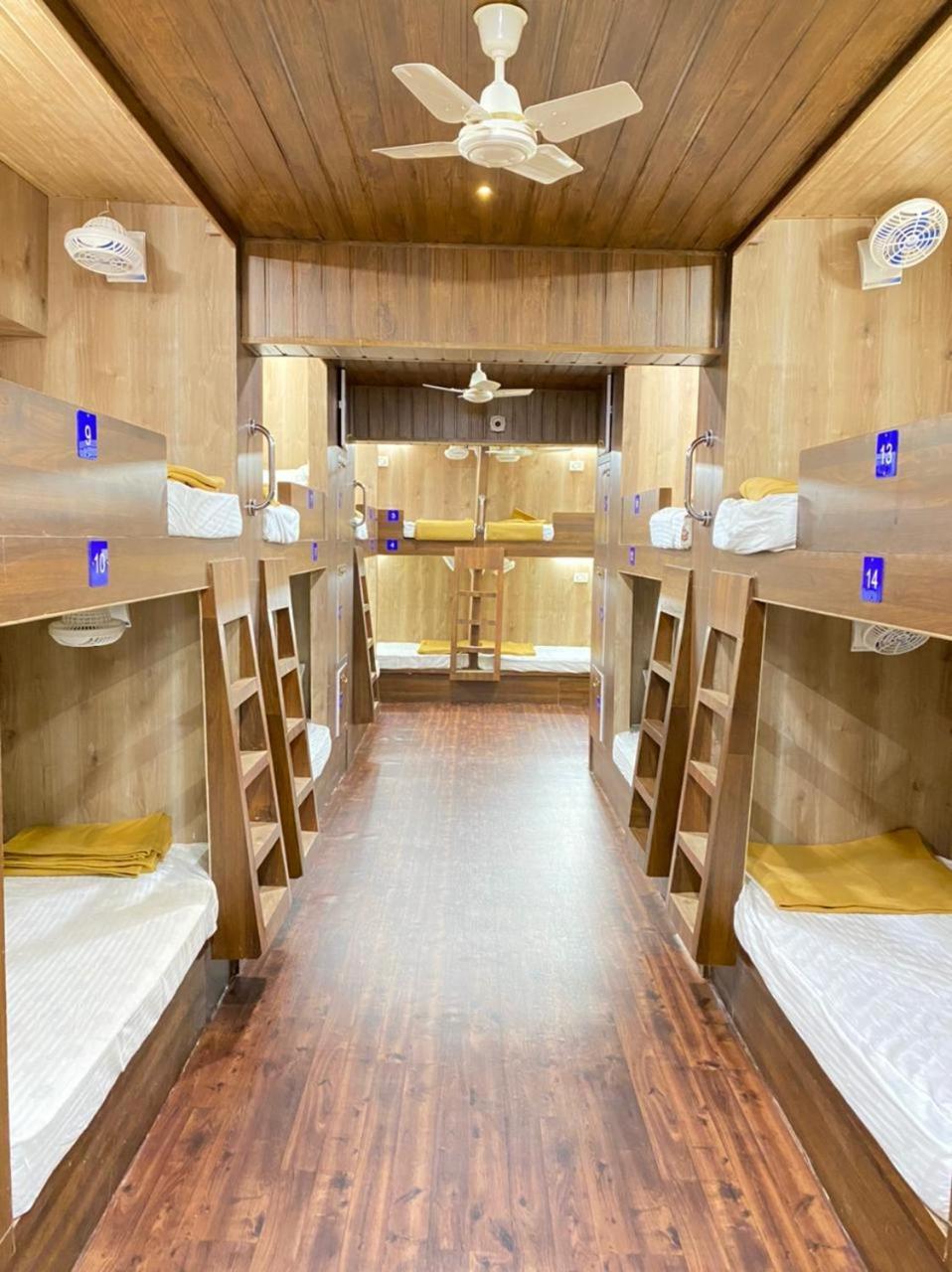 City Stay Deluxe Ac Dormitory Маргао Экстерьер фото